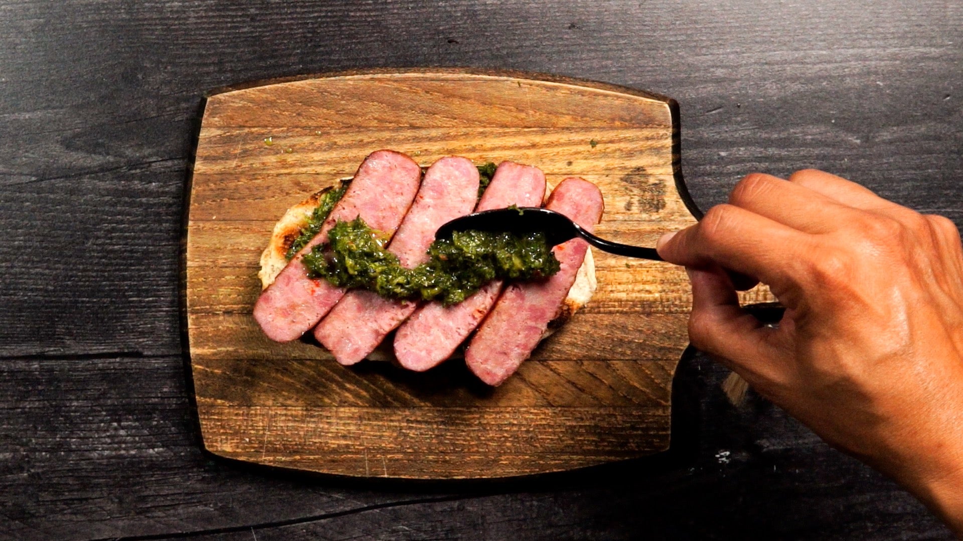 Choripán Argentino al Carbón - Char-Griller