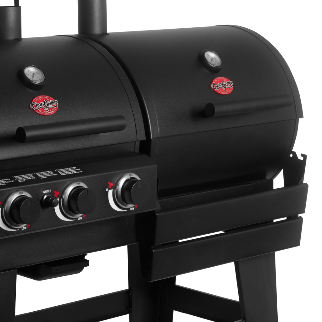 Both sides of the grill have individual temperature gauges for easy monitoring of temperatures
