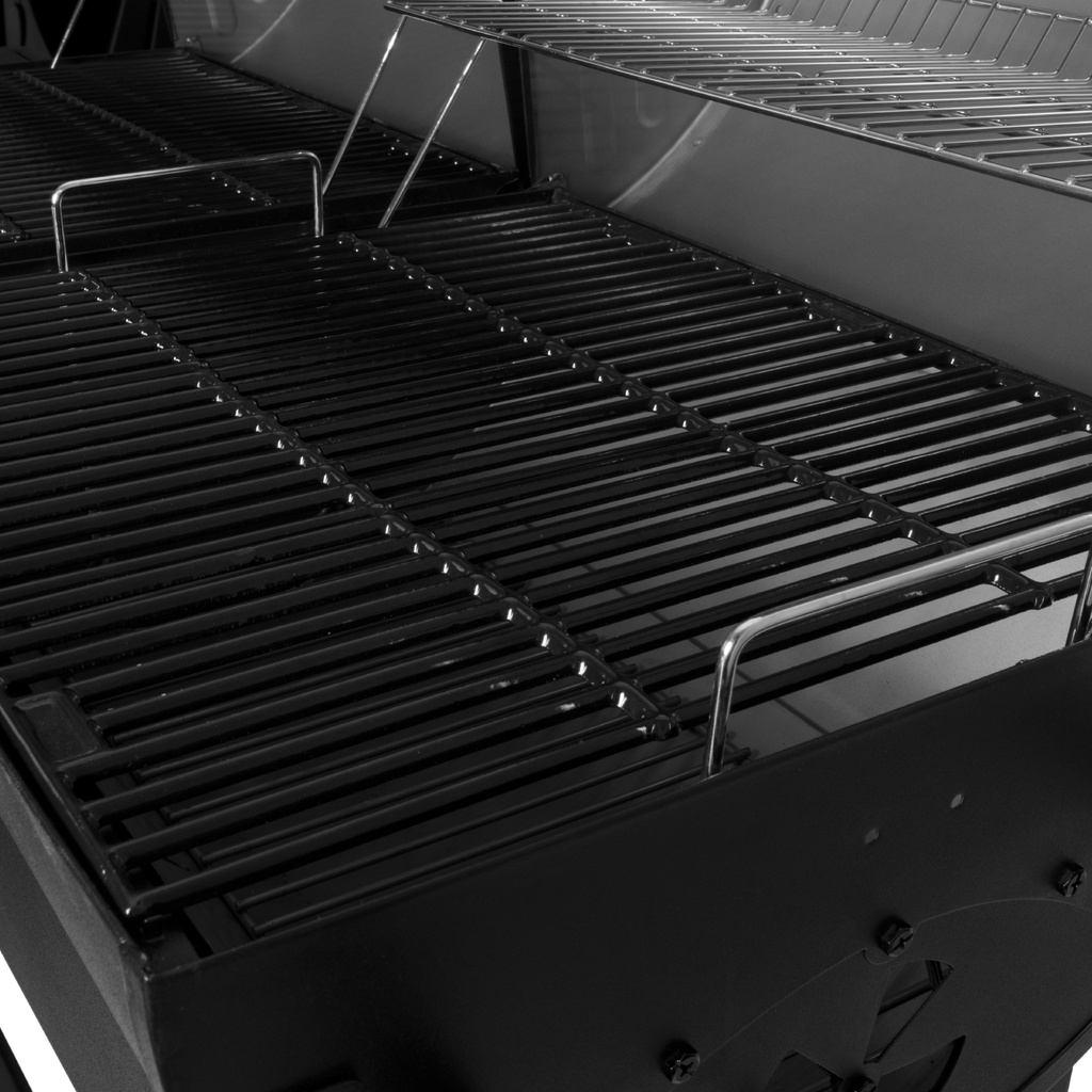 Both sides of the grill have porcelain-coated cast iron grates